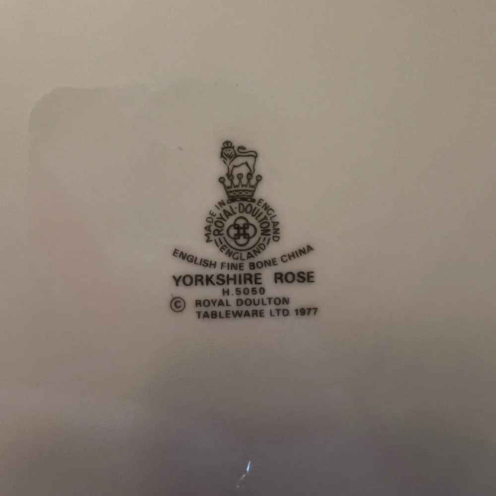 Royal Doulton Yorkshire Rose Dinner Plates